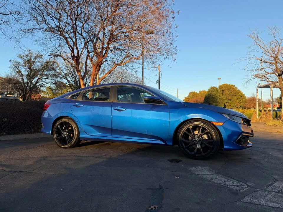 2019 Honda Civic 10th Gen - Image 10 of 15