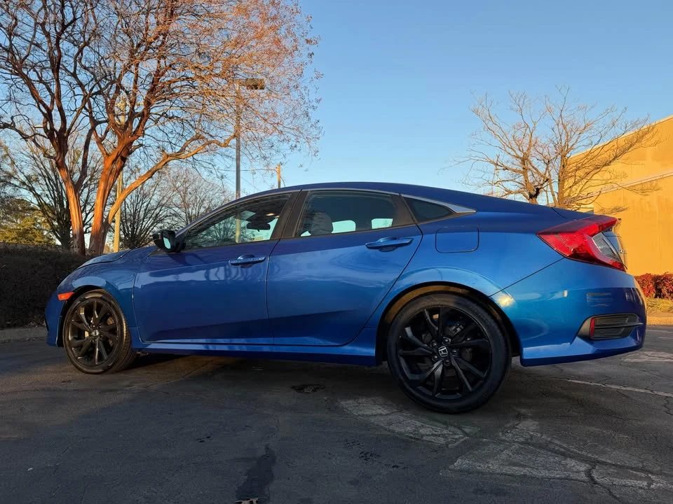 2019 Honda Civic 10th Gen - Image 9 of 15