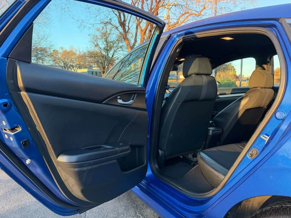 2019 Honda Civic 10th Gen - Image 12 of 15