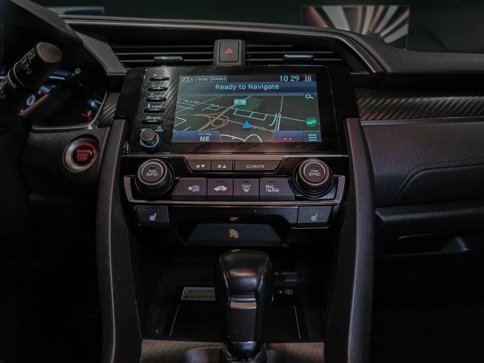 2019 Honda Civic 10th Gen - Image 10 of 16