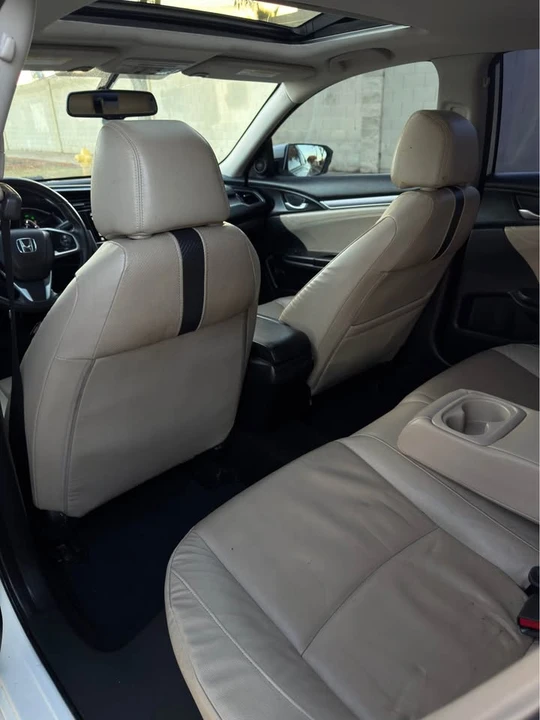 2019 Honda Civic 10th Gen - Image 9 of 11