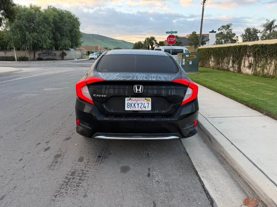2019 Honda Civic 10th Gen - Image 4 of 13