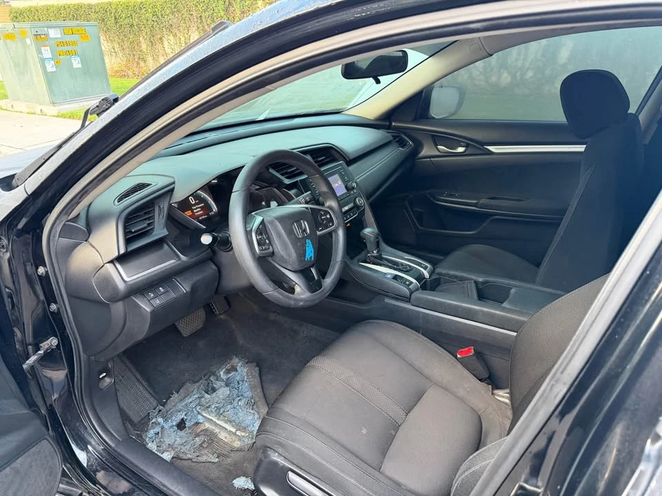 2019 Honda Civic 10th Gen - Image 8 of 13
