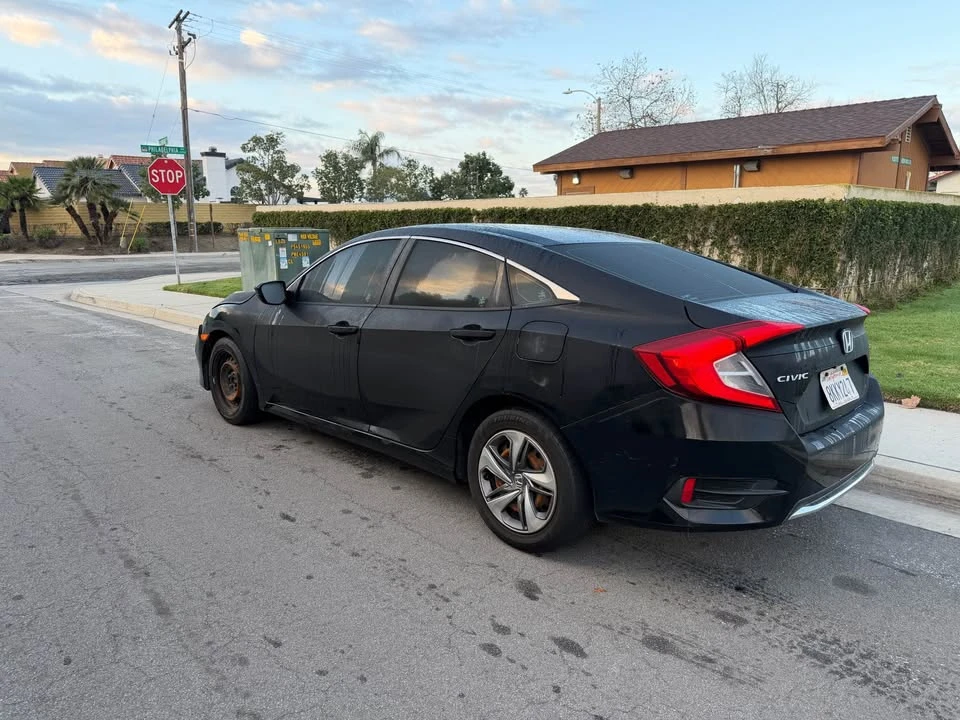 2019 Honda Civic 10th Gen - Image 7 of 13