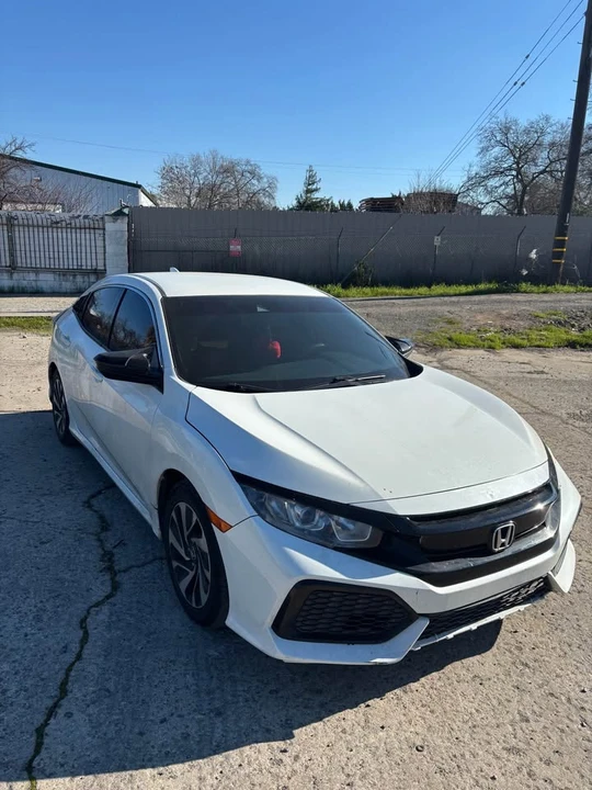 2019 Honda Civic 10th Gen - Image 7 of 10