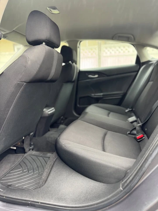 2019 Honda Civic 10th Gen - Image 9 of 15