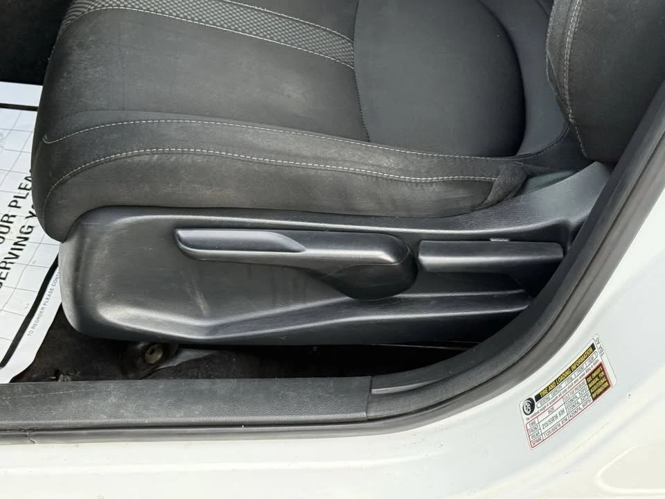 2019 Honda Civic 10th Gen - Image 10 of 16