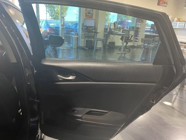 2019 Honda Civic 10th Gen - Image 17 of 20