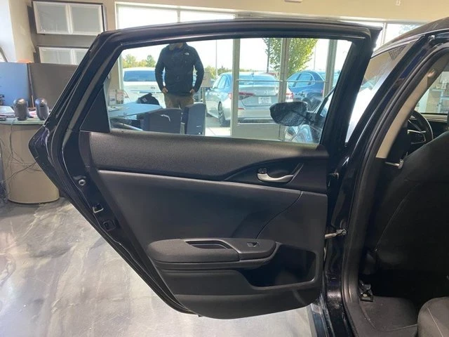 2019 Honda Civic 10th Gen - Image 13 of 20