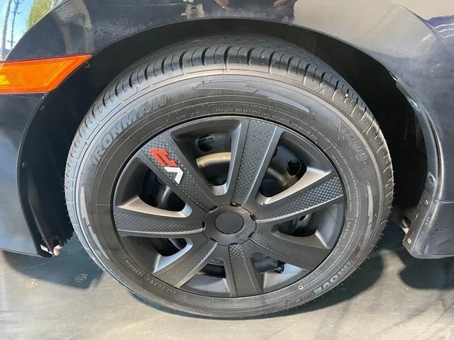 2019 Honda Civic 10th Gen - Image 10 of 20