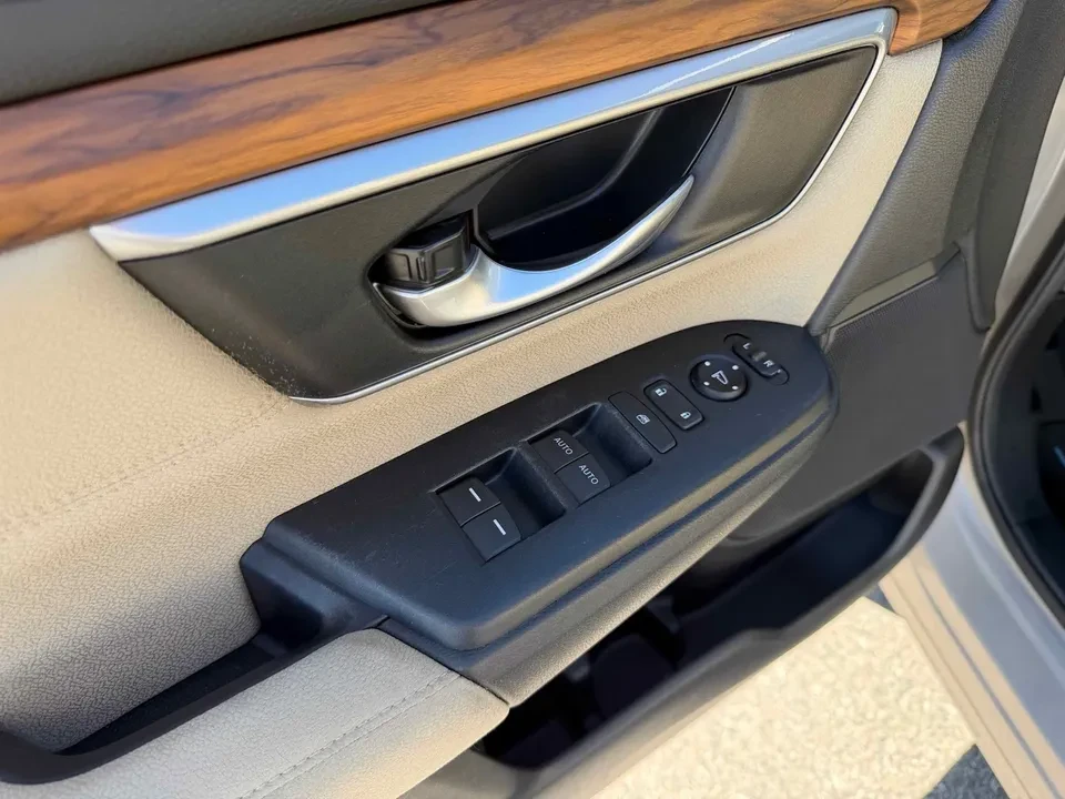 2019 Honda CR-V 5th Gen - Image 15 of 20