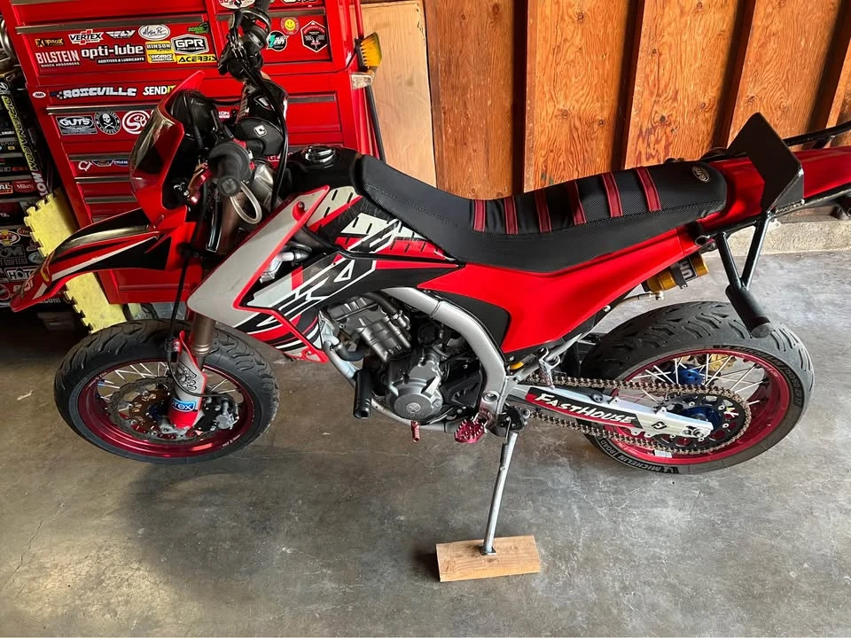 2019 Honda CRF - Image 2 of 10