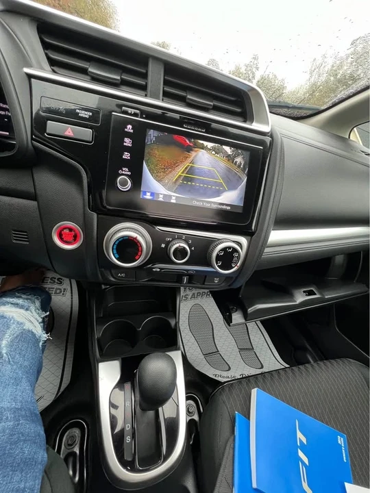 2019 Honda Fit - Image 17 of 19