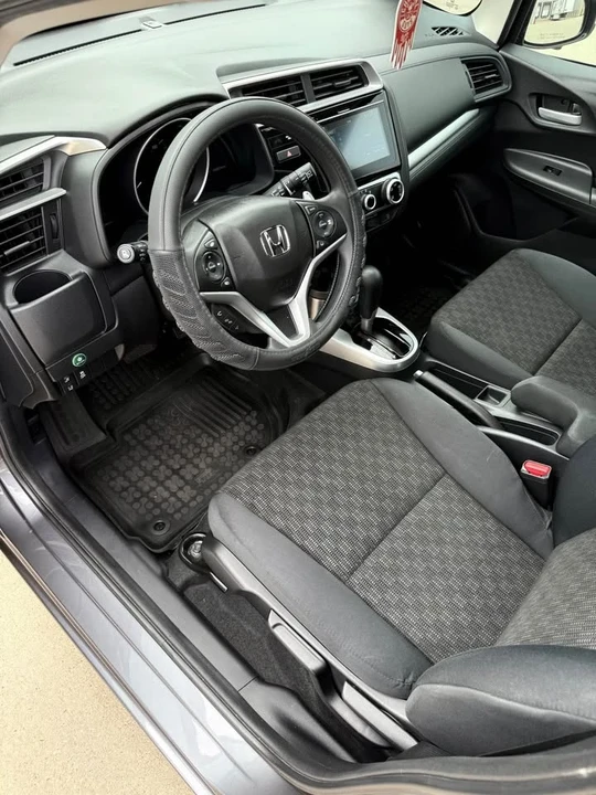 2019 Honda Fit - Image 10 of 16