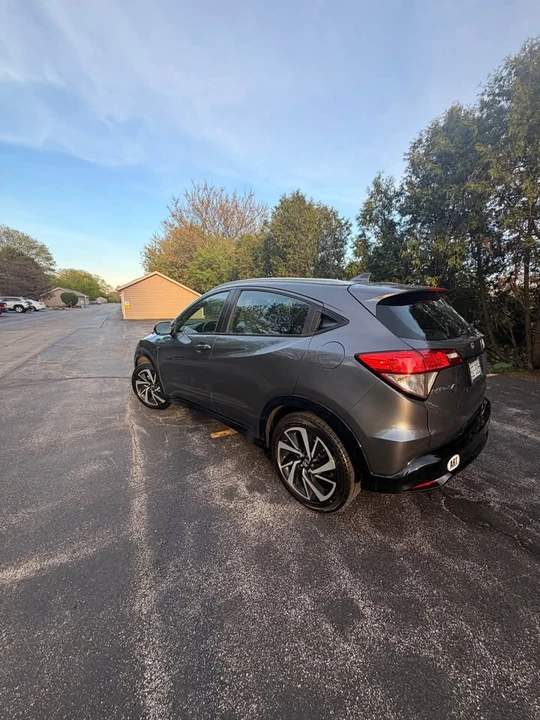 2019 Honda HR-V 2nd Gen - Image 9 of 17