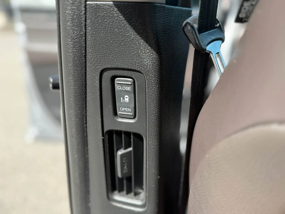 2019 Honda Odyssey - Image 12 of 18