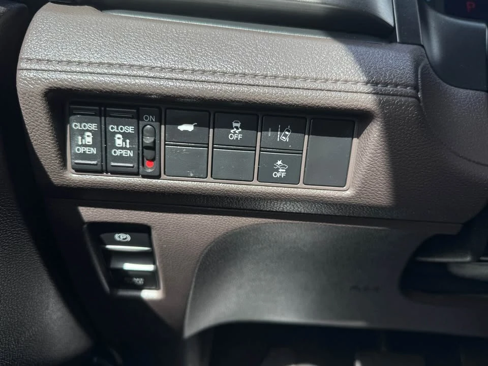 2019 Honda Odyssey - Image 15 of 18