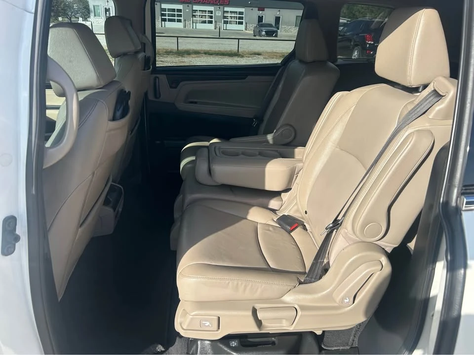 2019 Honda Odyssey - Image 10 of 16