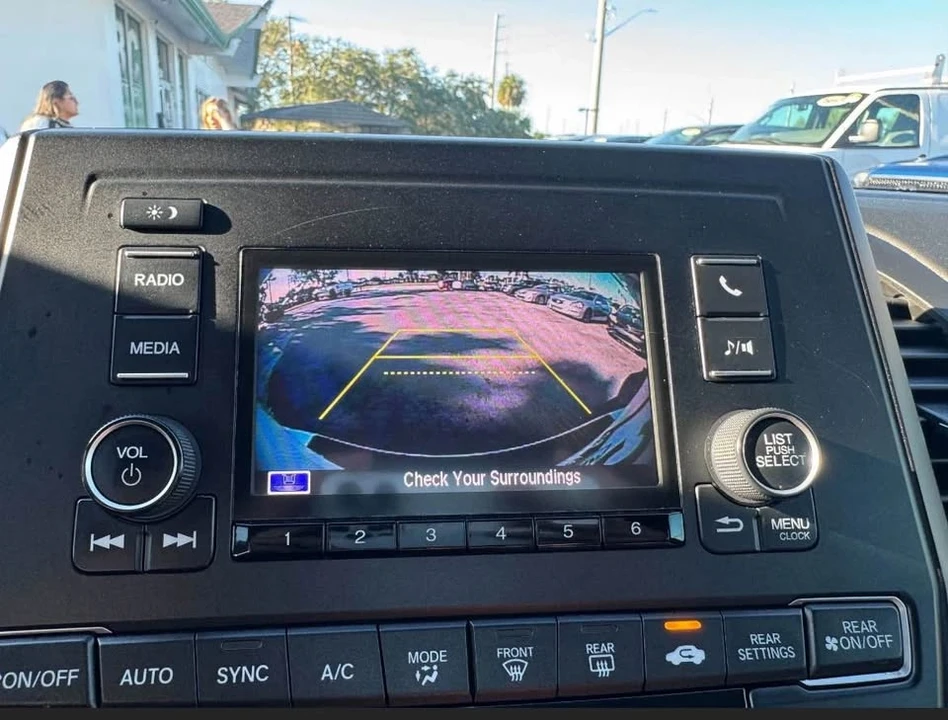 2019 Honda Odyssey - Image 8 of 12