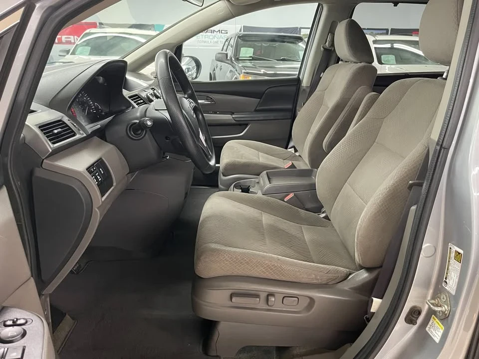2019 Honda Odyssey - Image 14 of 19