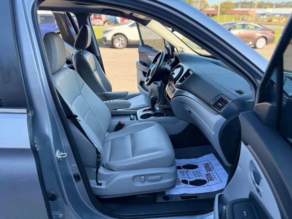 2019 Honda Pilot 3rd Gen - Image 12 of 20