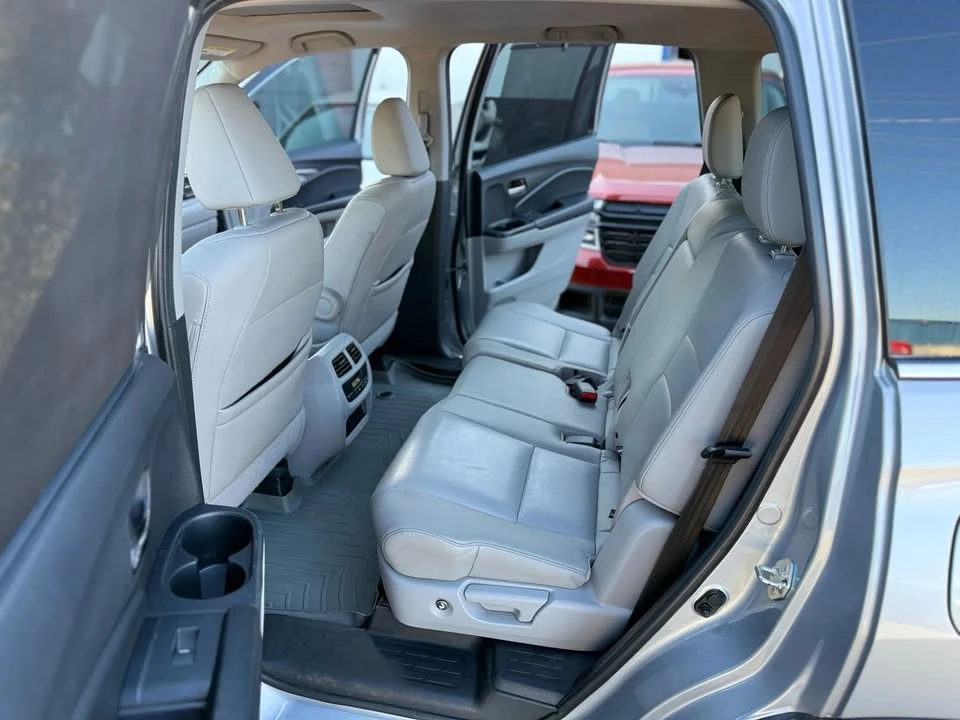 2019 Honda Pilot 3rd Gen - Image 15 of 20