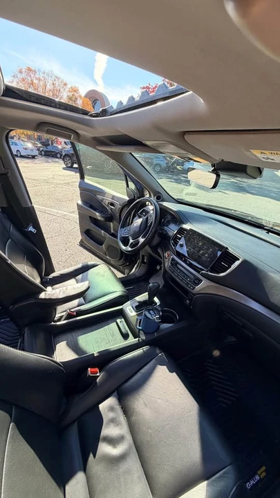 2019 Honda Pilot 3rd Gen - Image 9 of 12