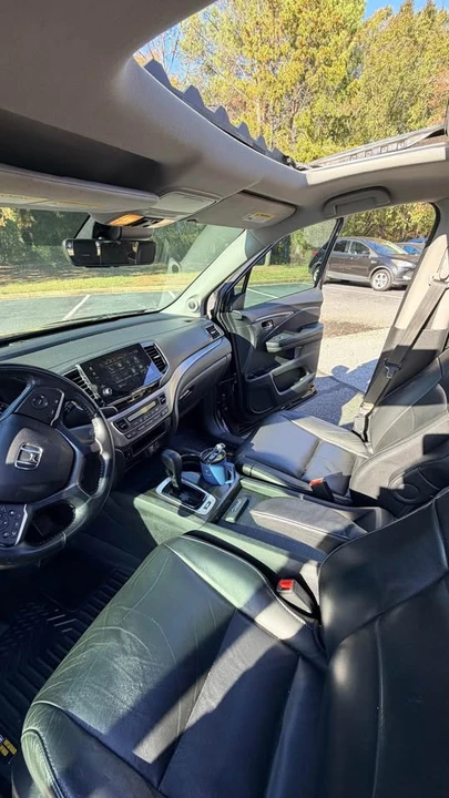 2019 Honda Pilot 3rd Gen - Image 8 of 12