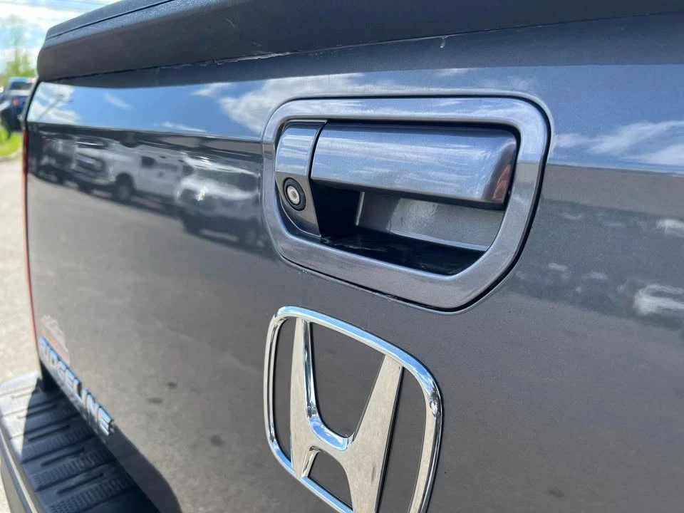 2019 Honda Ridgeline 2nd Gen - Image 5 of 17