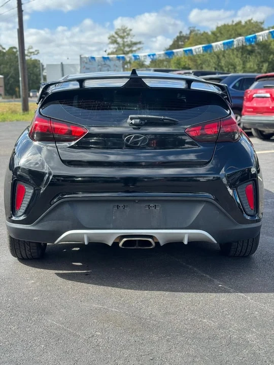 2019 Hyundai Veloster - Image 13 of 16