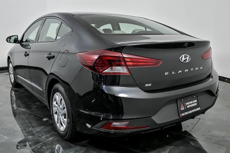 2019 Hyundai Elantra - Image 8 of 21