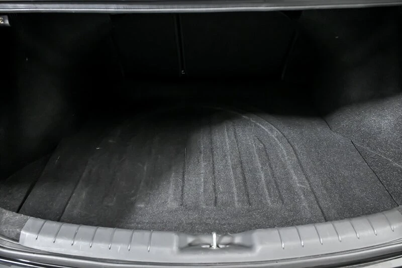 2019 Hyundai Elantra - Image 13 of 21