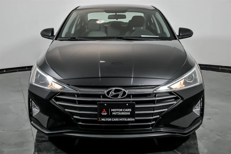 2019 Hyundai Elantra - Image 4 of 21