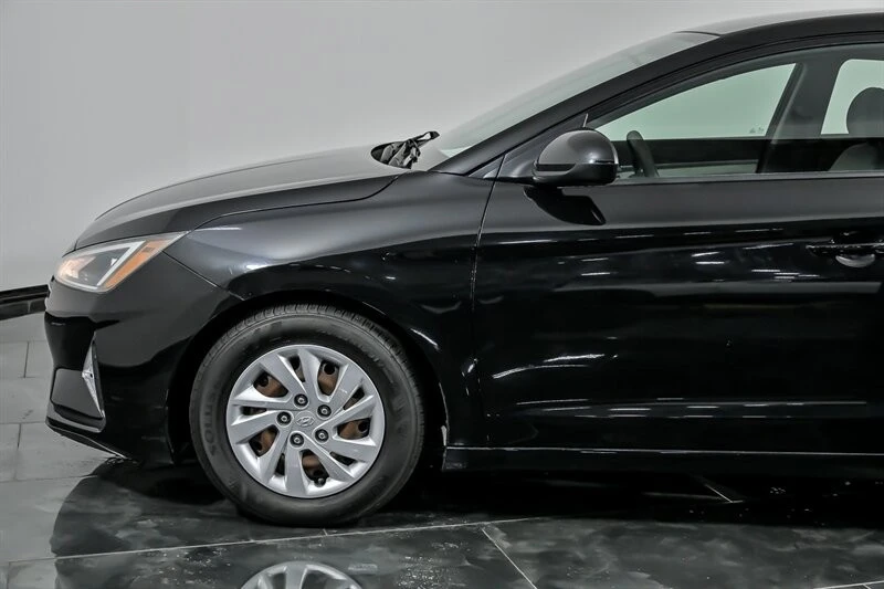 2019 Hyundai Elantra - Image 6 of 21