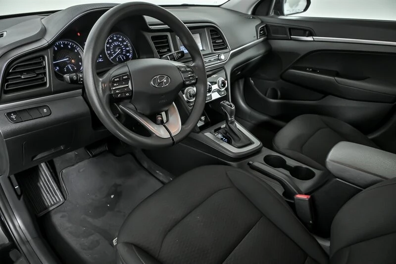 2019 Hyundai Elantra - Image 16 of 21