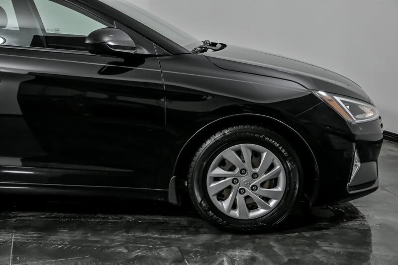 2019 Hyundai Elantra - Image 12 of 21