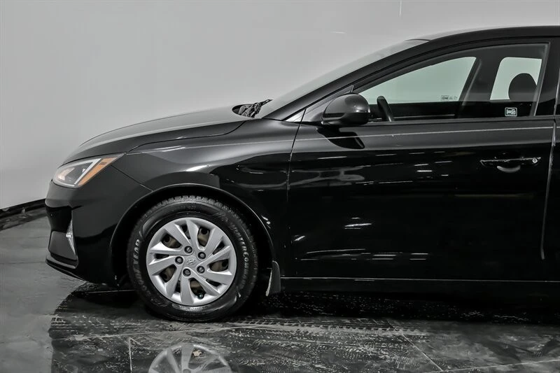 2019 Hyundai Elantra - Image 6 of 21