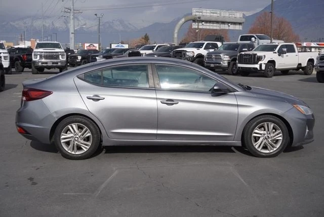 2019 Hyundai Elantra - Image 10 of 21