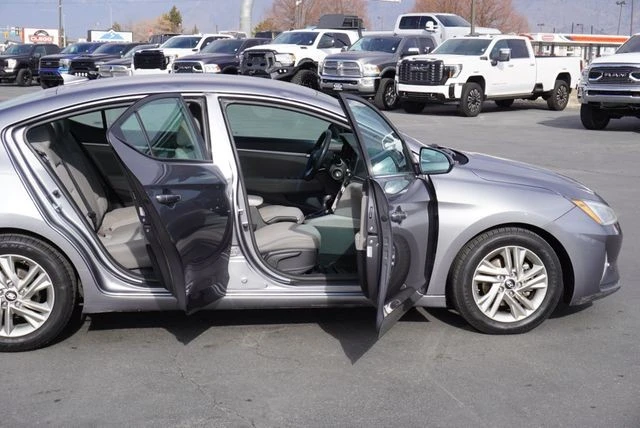 2019 Hyundai Elantra - Image 19 of 21