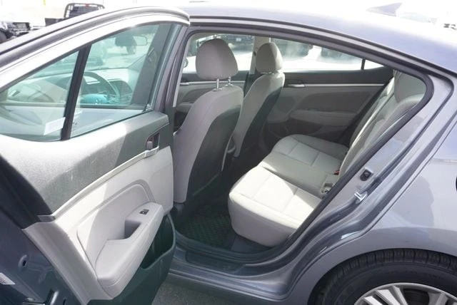 2019 Hyundai Elantra - Image 16 of 21
