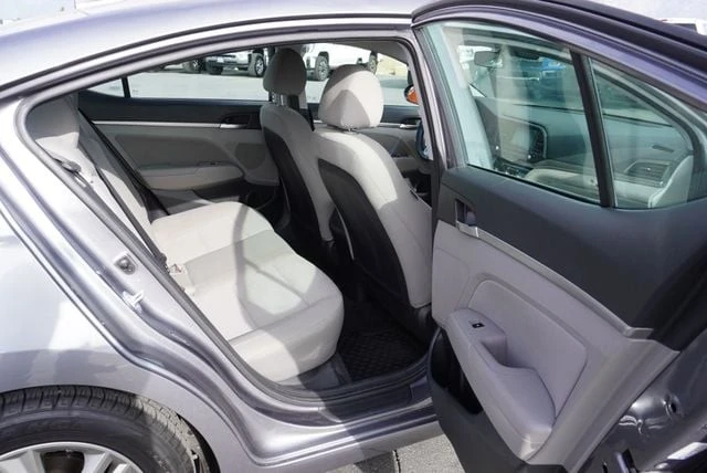2019 Hyundai Elantra - Image 18 of 21