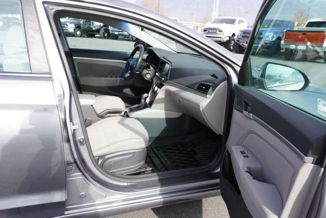 2019 Hyundai Elantra - Image 17 of 21