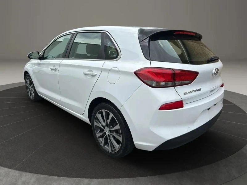 2019 Hyundai Elantra - Image 7 of 12