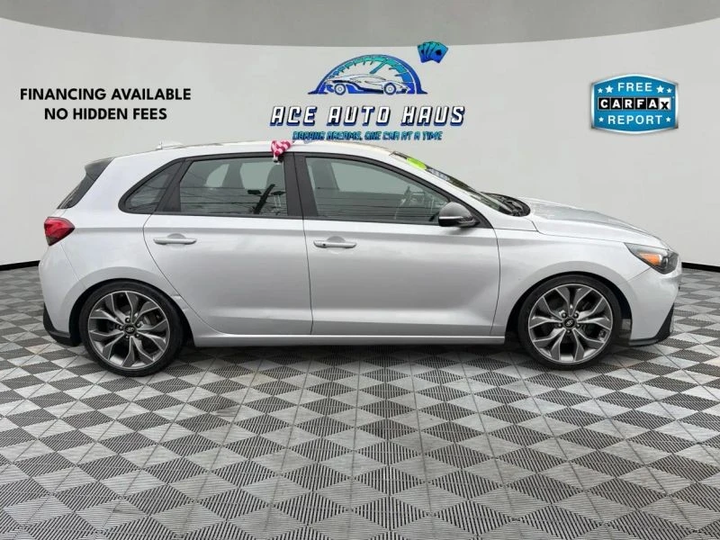 2019 Hyundai Elantra - Image 8 of 12