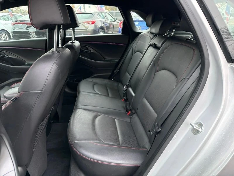 2019 Hyundai Elantra - Image 10 of 12