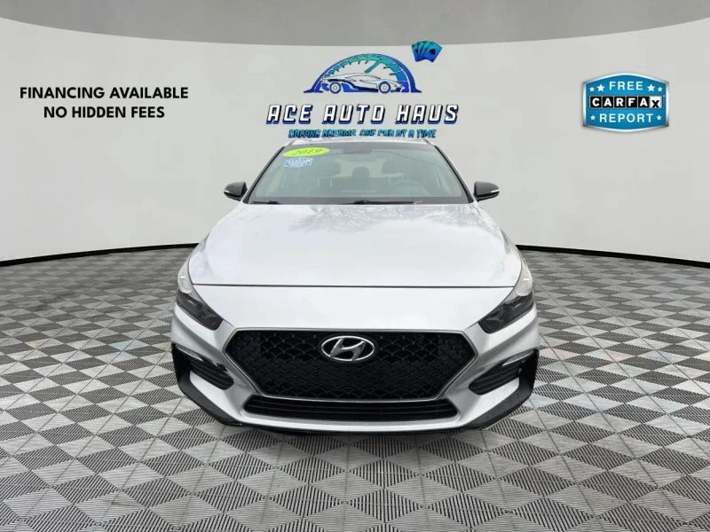 2019 Hyundai Elantra - Image 2 of 12