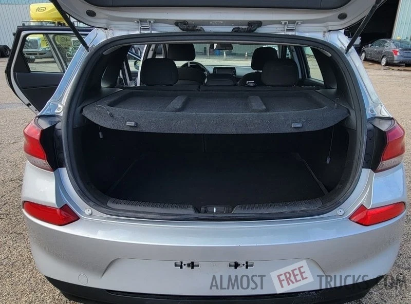 2019 Hyundai Elantra - Image 7 of 12