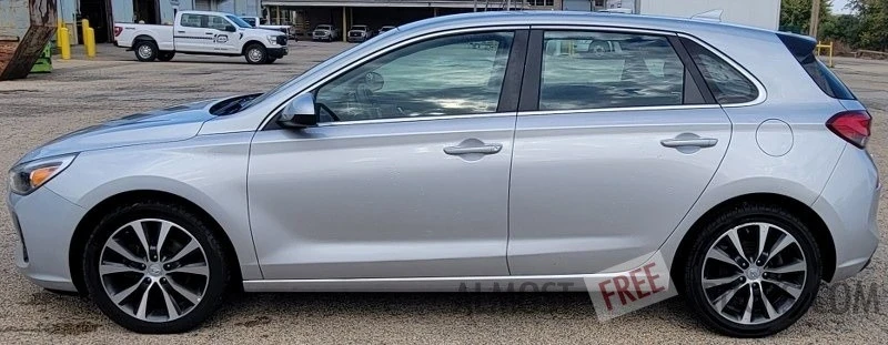 2019 Hyundai Elantra - Image 4 of 12