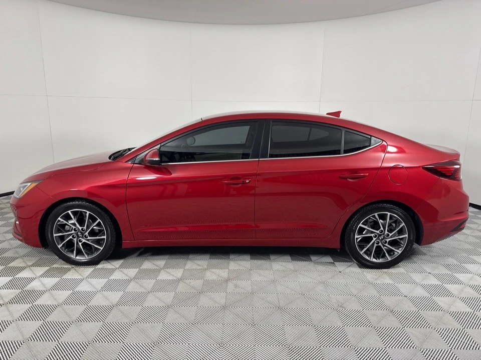 2019 Hyundai Elantra - Image 7 of 12
