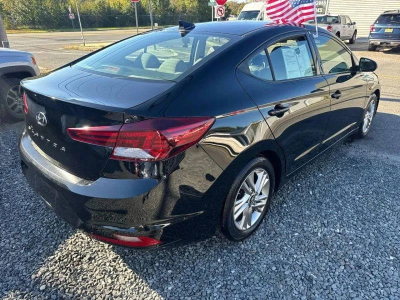 2019 Hyundai Elantra - Image 5 of 12